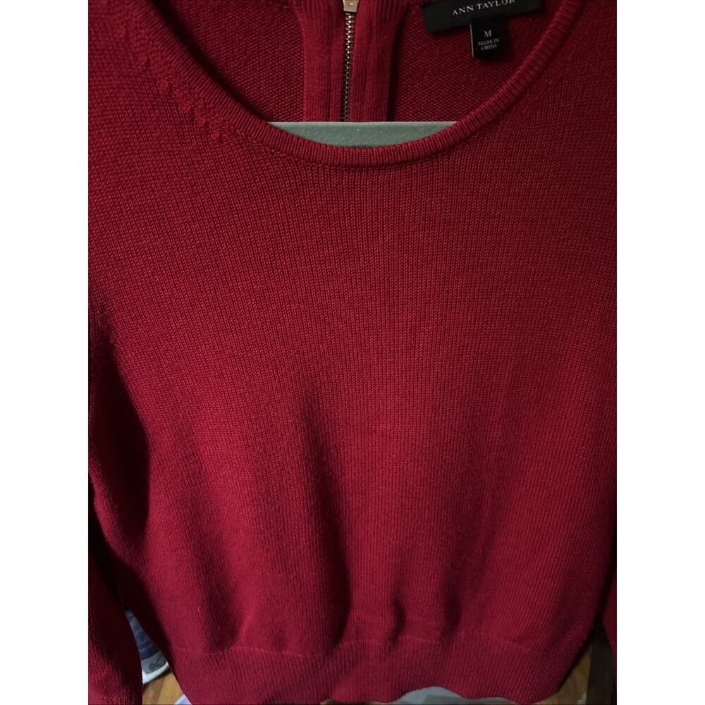Ann Taylor Red Sweater Size Medium Scoop Neck with Gold Zipper Leather Tassel